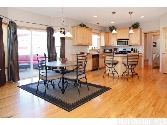 11585 Waterview Ct, Woodbury, MN 55129