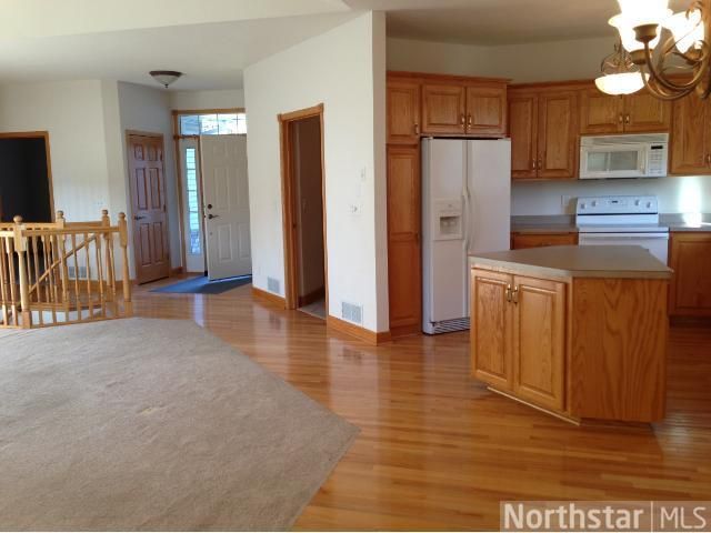 3335 Centerville Rd, Vadnais Heights, MN 55127