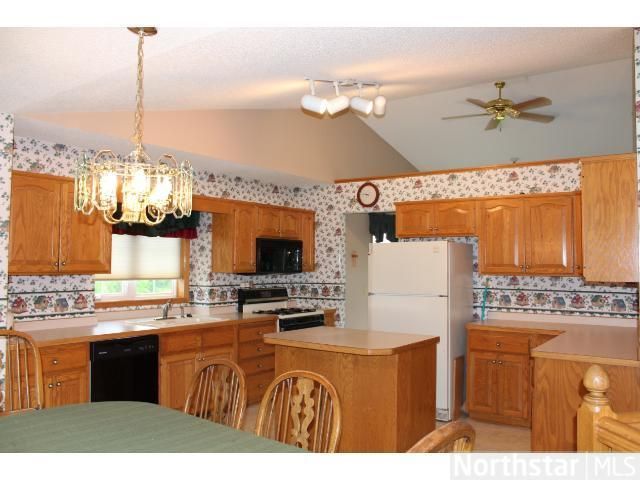 242 Pendryn Hill Bay, Woodbury, MN 55125