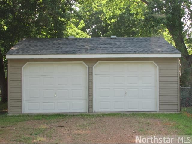234 S Chestnut St, Belle Plaine, MN 56011