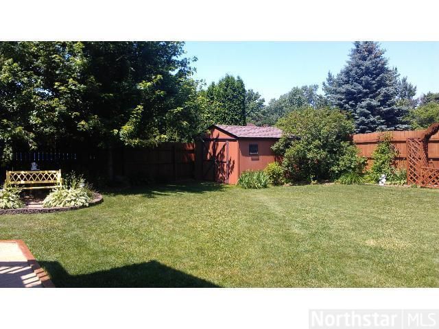 2047 Eldridge Ave E, North Saint Paul, MN 55109