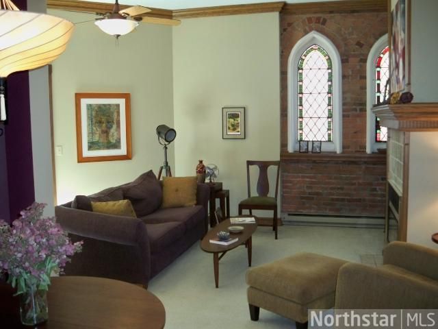 114 3rd St S #6, Stillwater, MN 55082