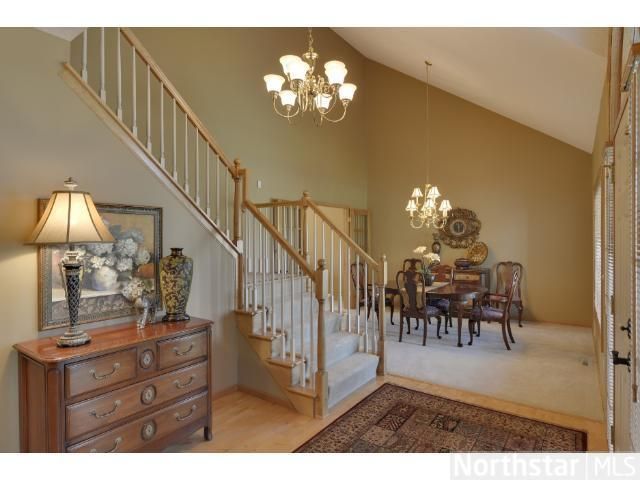 9269 Shetland Rd, Eden Prairie, MN 55347