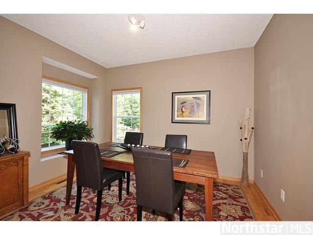 9355 Rath Pl, Eden Prairie, MN 55347