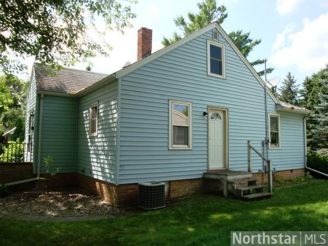 1521 15th St E, Glencoe, MN 55336