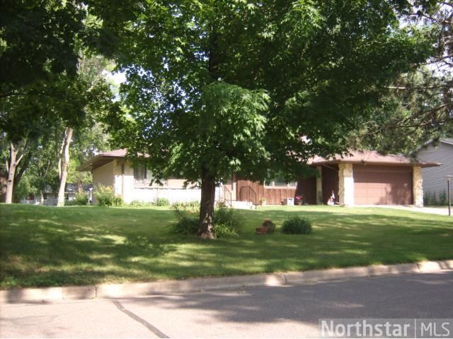 10317 Hollywood Blvd NW, Coon Rapids, MN 55433