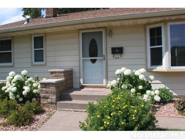 2219 Maryland Ave E, Saint Paul, MN 55119