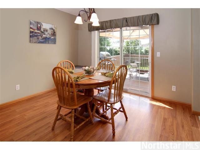 608 9th St, Farmington, MN 55024
