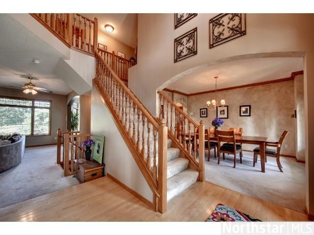 3070 Eagle Valley Dr, Woodbury, MN 55129