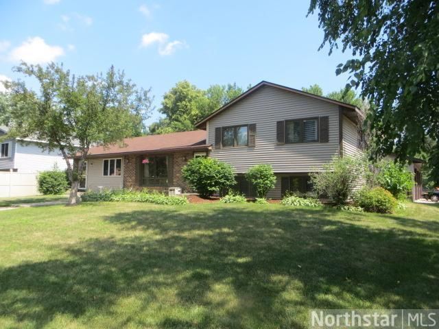 8593 Ivan Ave S, Cottage Grove, MN 55016