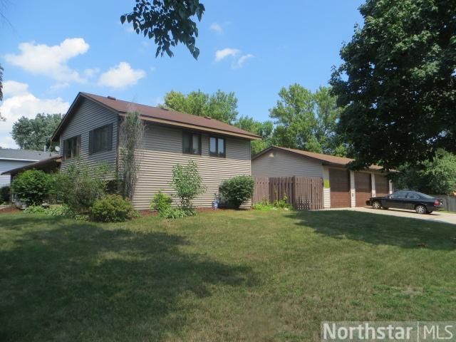 8593 Ivan Ave S, Cottage Grove, MN 55016
