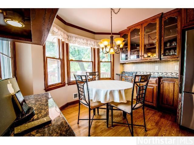 3105 W 60th St, Edina, MN 55410