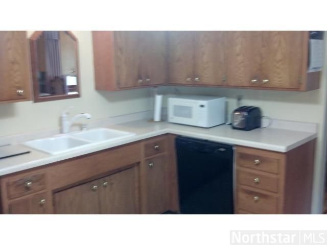 1526 Dieter St, Saint Paul, MN 55106