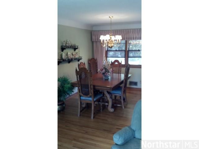 1526 Dieter St, Saint Paul, MN 55106