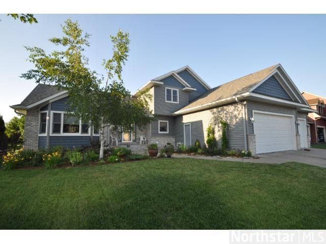 867 S Park Dr, Hastings, MN 55033