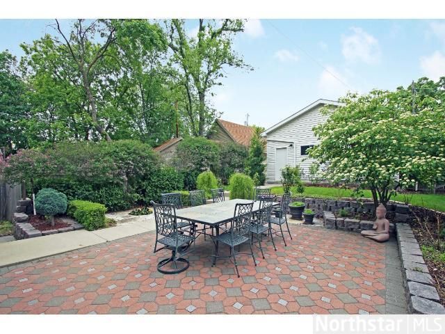 1850 Feronia Ave, Saint Paul, MN 55104