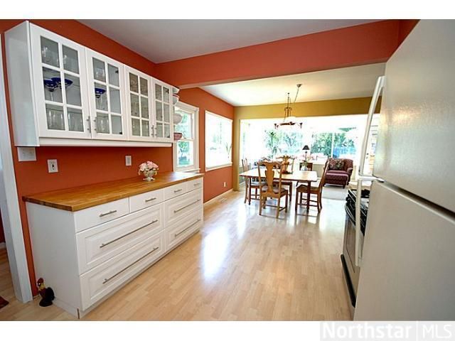 23675 Smithtown Rd, Excelsior, MN 55331