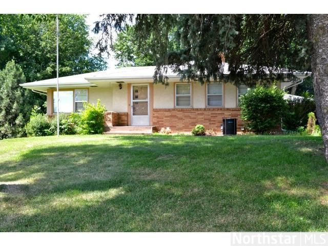 2857 Meadow Lark Ln, Maplewood, MN 55109