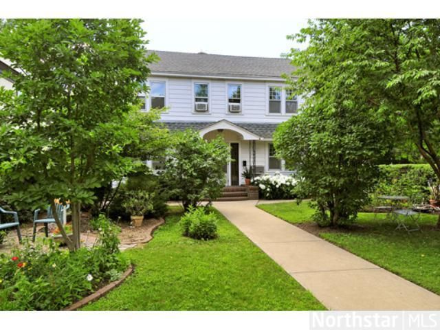 1096 Summit Ave, Saint Paul, MN 55105