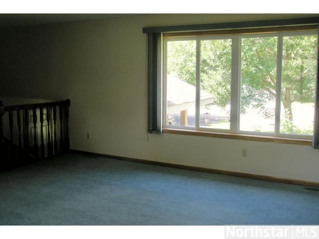 10374 Eagle St NW, Coon Rapids, MN 55433