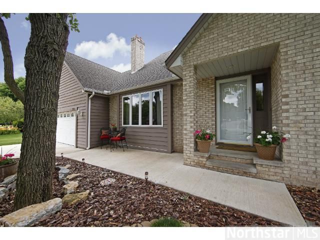 2249 Mahogany Way, Eagan, MN 55122