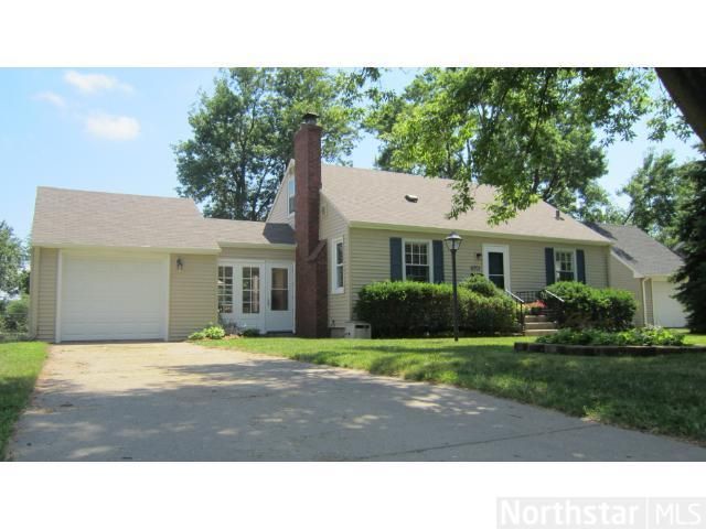 6701 Cedar Lake Rd S, Minneapolis, MN 55426