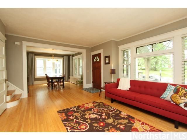 1133 Hyacinth Ave E, Saint Paul, MN 55106