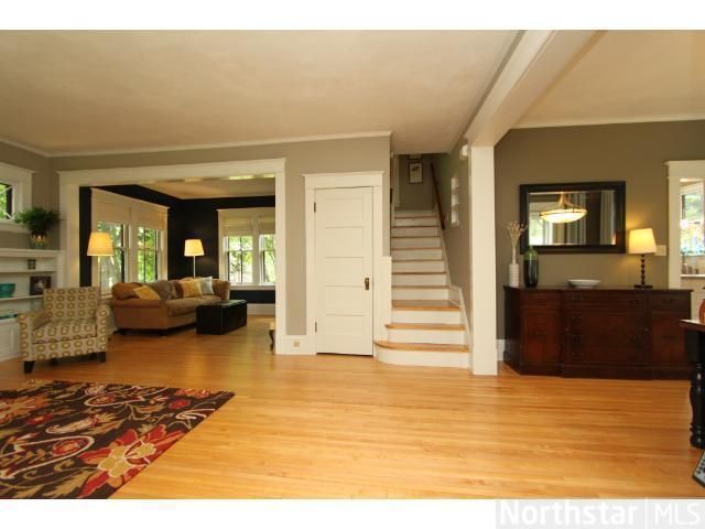 1133 Hyacinth Ave E, Saint Paul, MN 55106