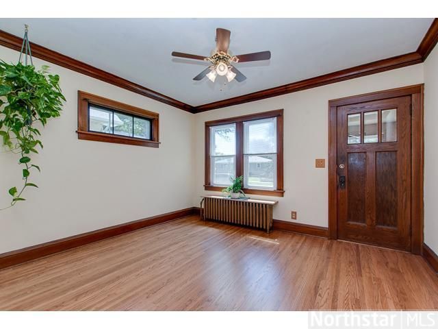 931 James Ave, Saint Paul, MN 55102