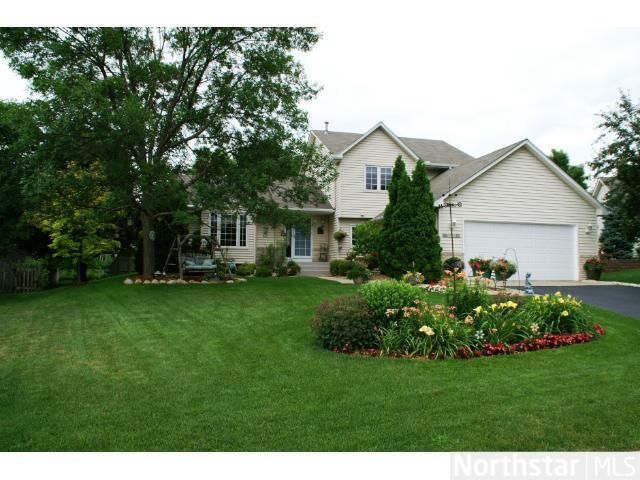 1956 Waterford Ln, Chaska, MN 55318