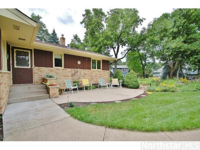 1833 132nd Ave NW, Coon Rapids, MN 55448