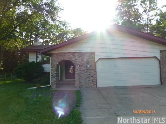 7801 Fairfield Rd N, Brooklyn Park, MN 55444