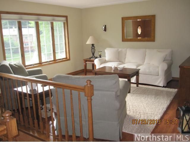 2133 Highwood Ave E, Saint Paul, MN 55119