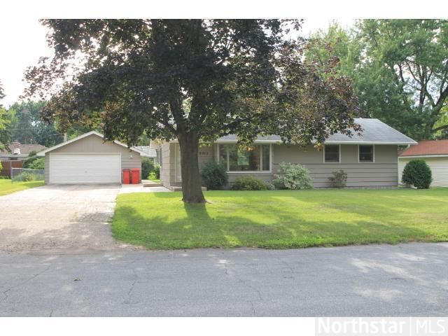 9212 10th Ave S, Bloomington, MN 55420