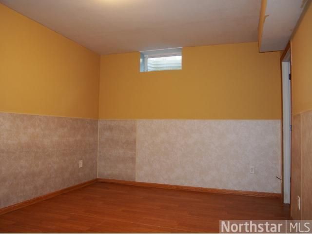 210 Granite St, Saint Paul, MN 55117