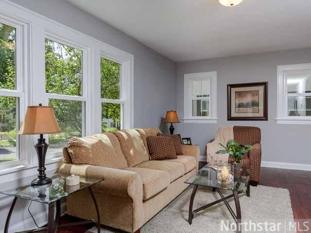 2095 St Clair Ave, Saint Paul, MN 55105