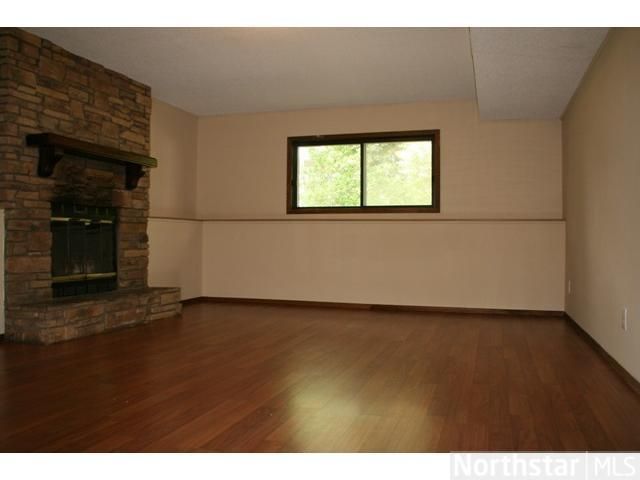 2409 Barclay St, Maplewood, MN 55109