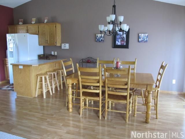 810 Natalie Dr, Buffalo, MN 55313