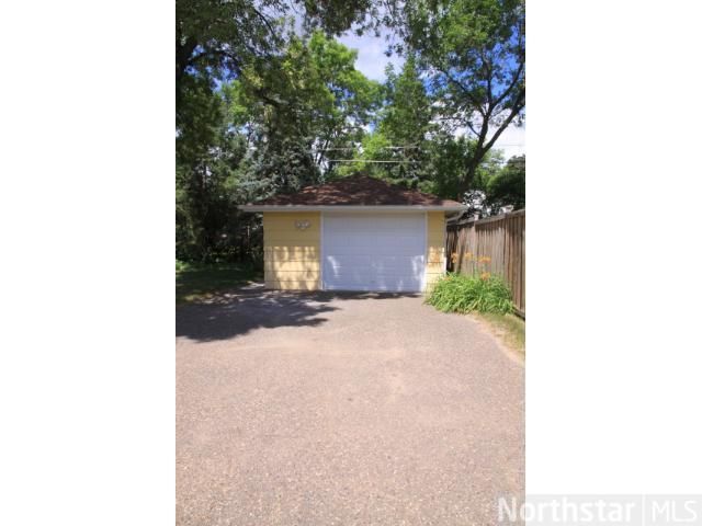 499 Hoyt Ave E, Saint Paul, MN 55130