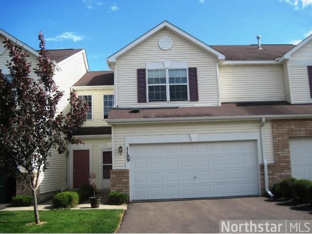 1109 Bergmann Dr, Stillwater, MN 55082