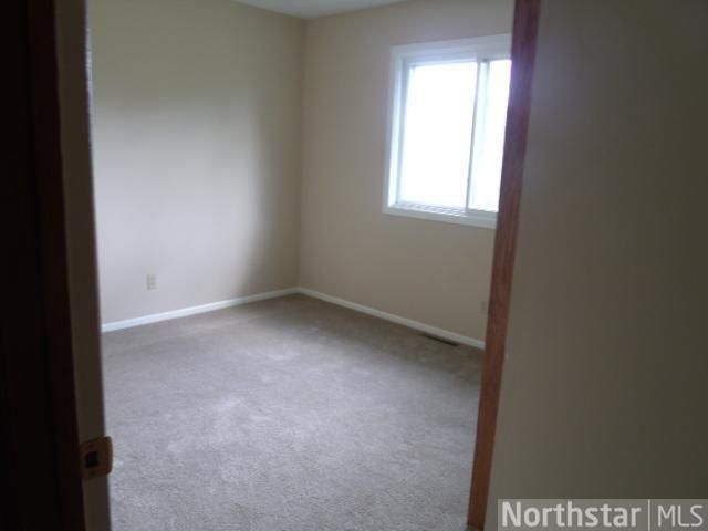 5050 Starling Dr, Monticello, MN 55362