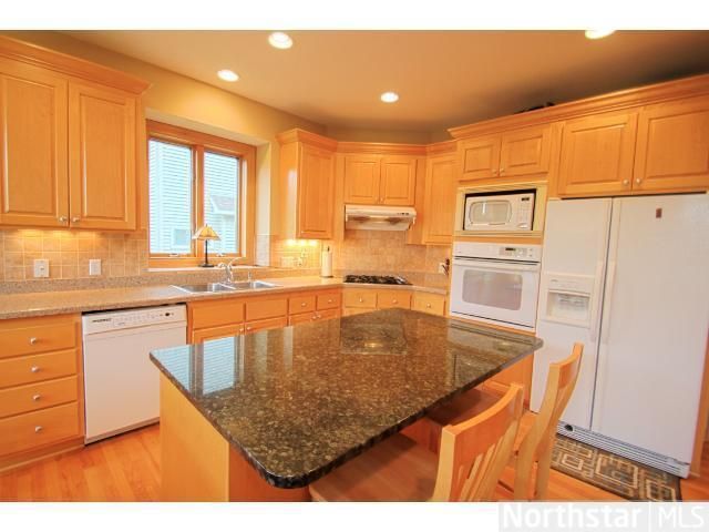 3227 Black Oak Dr, Eagan, MN 55121