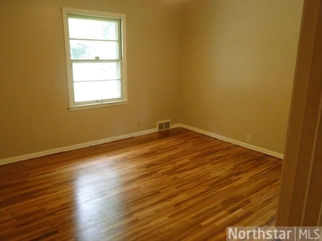 310 Oxford St, Northfield, MN 55057
