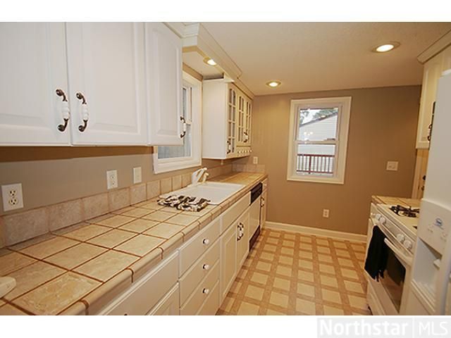 1924 Nevada Ave E, Saint Paul, MN 55119