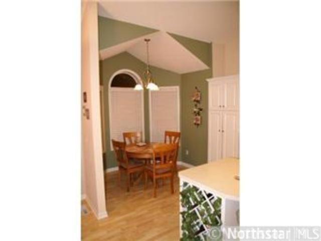 9101 Medley Cir, Golden Valley, MN 55427