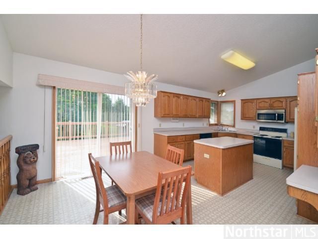 5437 89th Crescent Cir N, Brooklyn Park, MN 55443