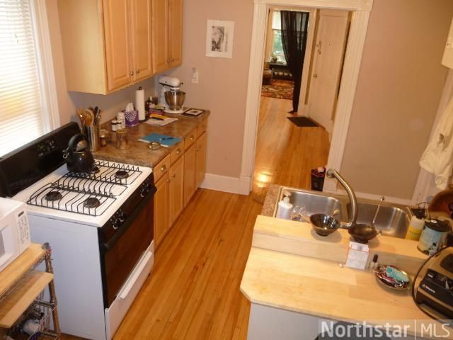 953 26th Ave NE, Minneapolis, MN 55418