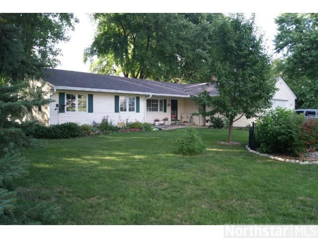 567 Hiawatha Ave, Mendota Heights, MN 55118