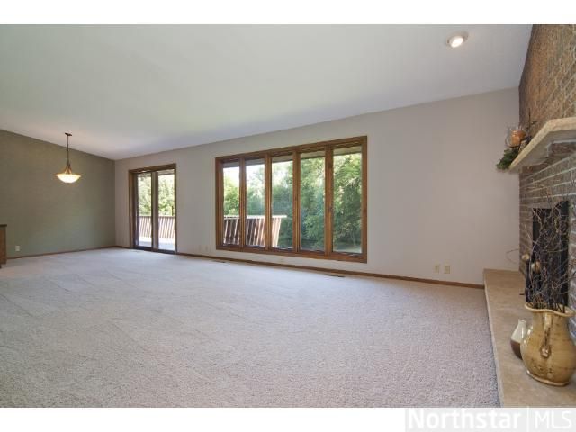14910 Crown Dr, Minnetonka, MN 55345