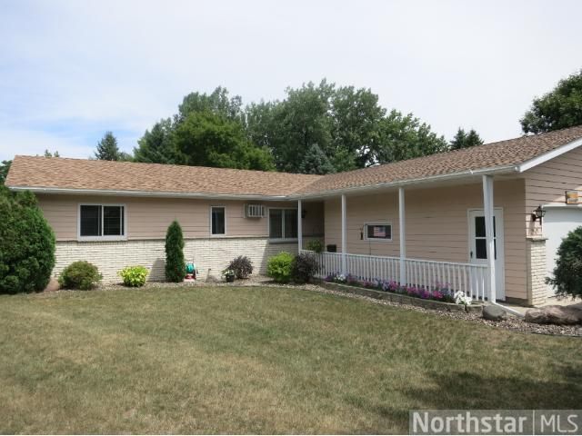 250 Candlestick Cir, Annandale, MN 55302